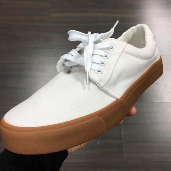 Men’s White canvas sneaker - Picture 1 of 7